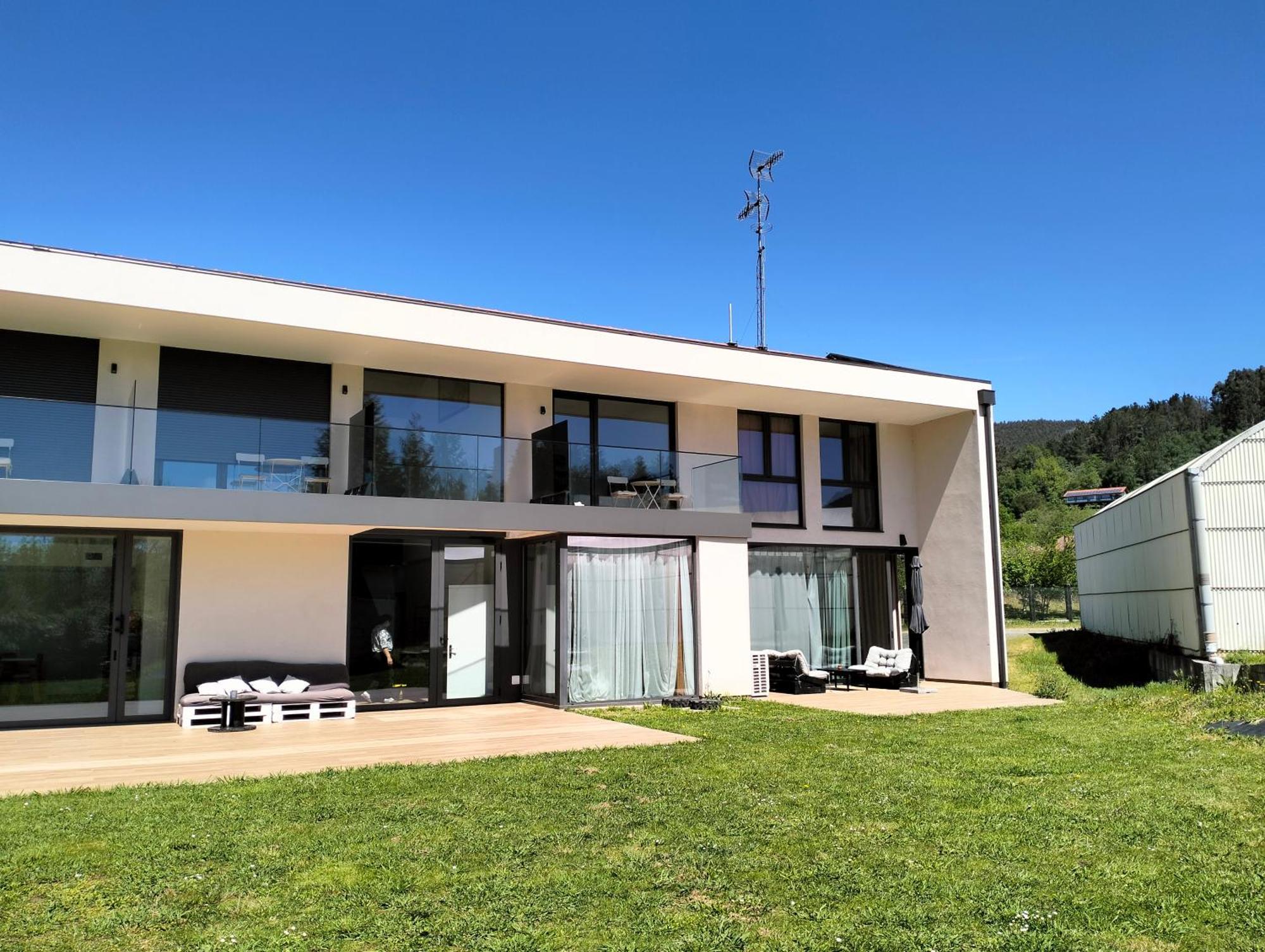 Araize Country house *